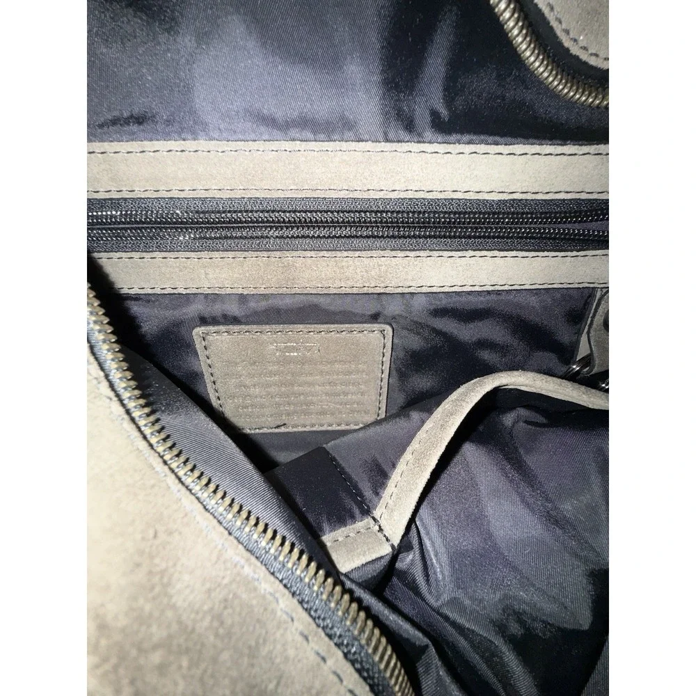 TUMI Beacon Hill Smith Jetsetter Briefcase Carry-On Leather Two Tone Businessman